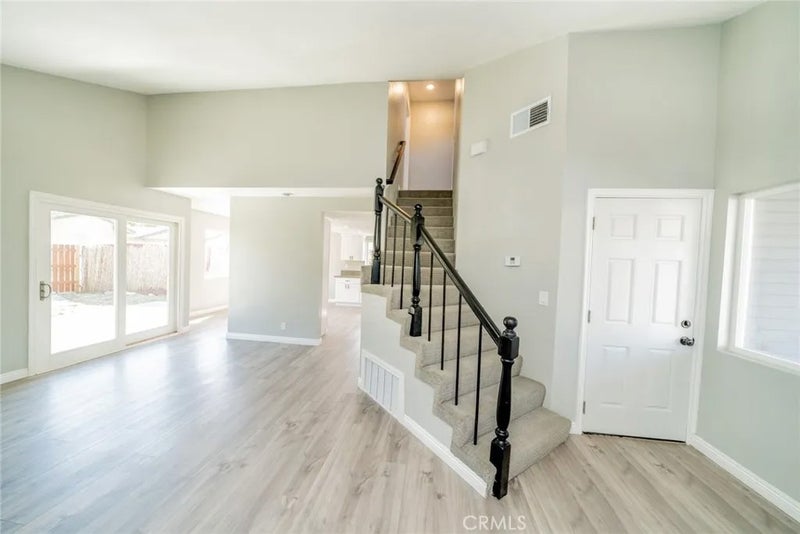 827 S Tamarisk Avenue
