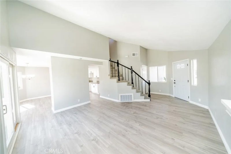 827 S Tamarisk Avenue