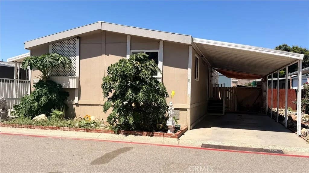 Photo of 4901 Green River, Corona, CA 92880 (MLS # IG26173004)
