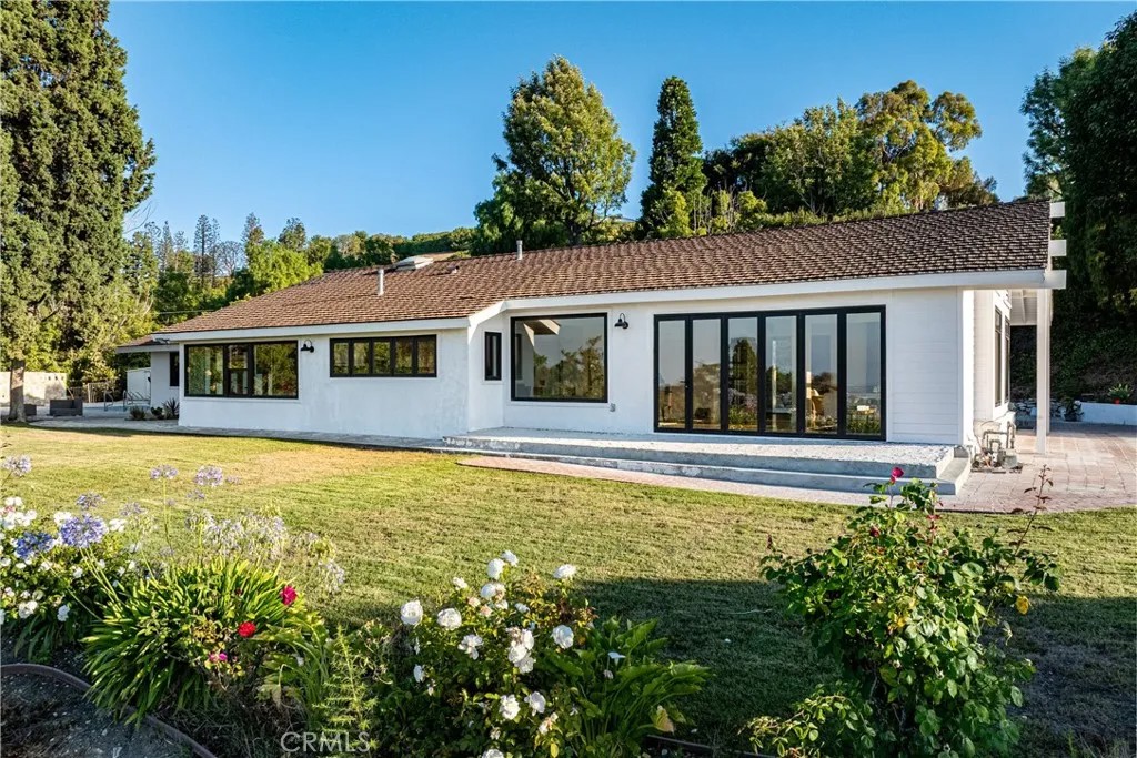 2840 Palos Verdes Drive North