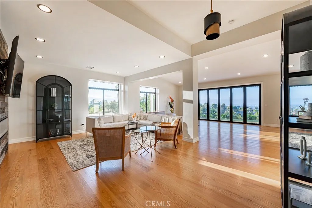 2840 Palos Verdes Drive North