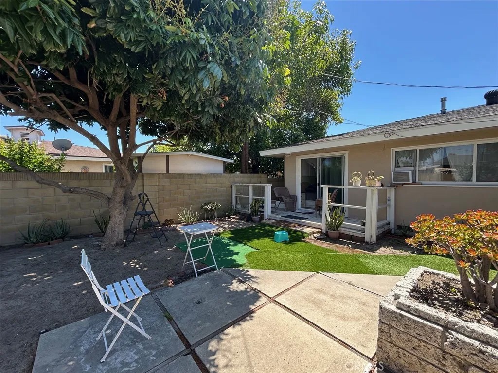 1439 W Kiama