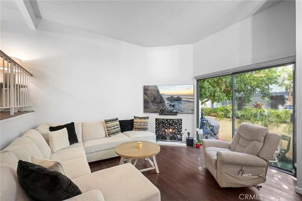 Photo of 21145 Lassen #3, Chatsworth, CA 91311 (MLS # BB26014178)