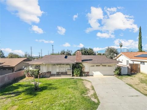 Photo of 5728 Elm Ave, San Bernardino, CA 92404 (MLS # IV25259093)