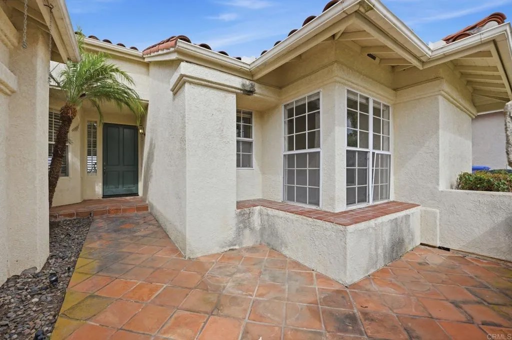 4425 Sunnyhill Drive