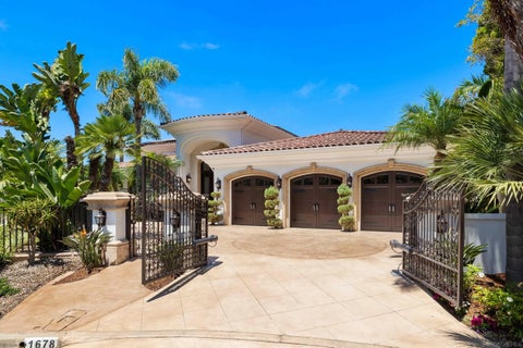 Tiny photo for 1678 Marisma Way, La Jolla, CA 92037 (MLS # 260018788)