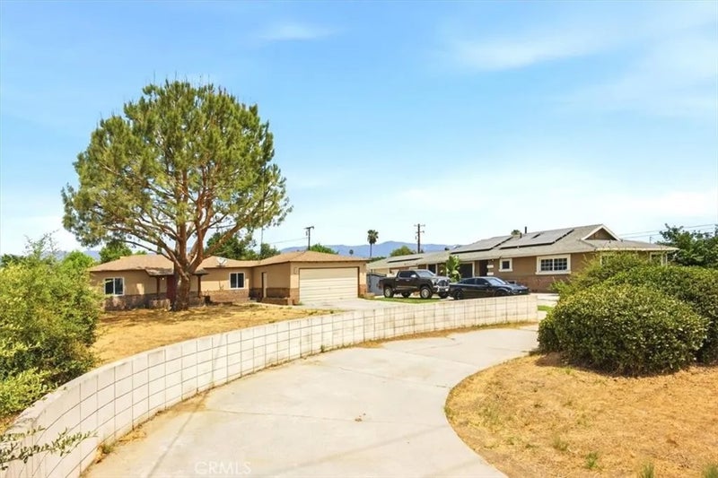 548 E Etiwanda