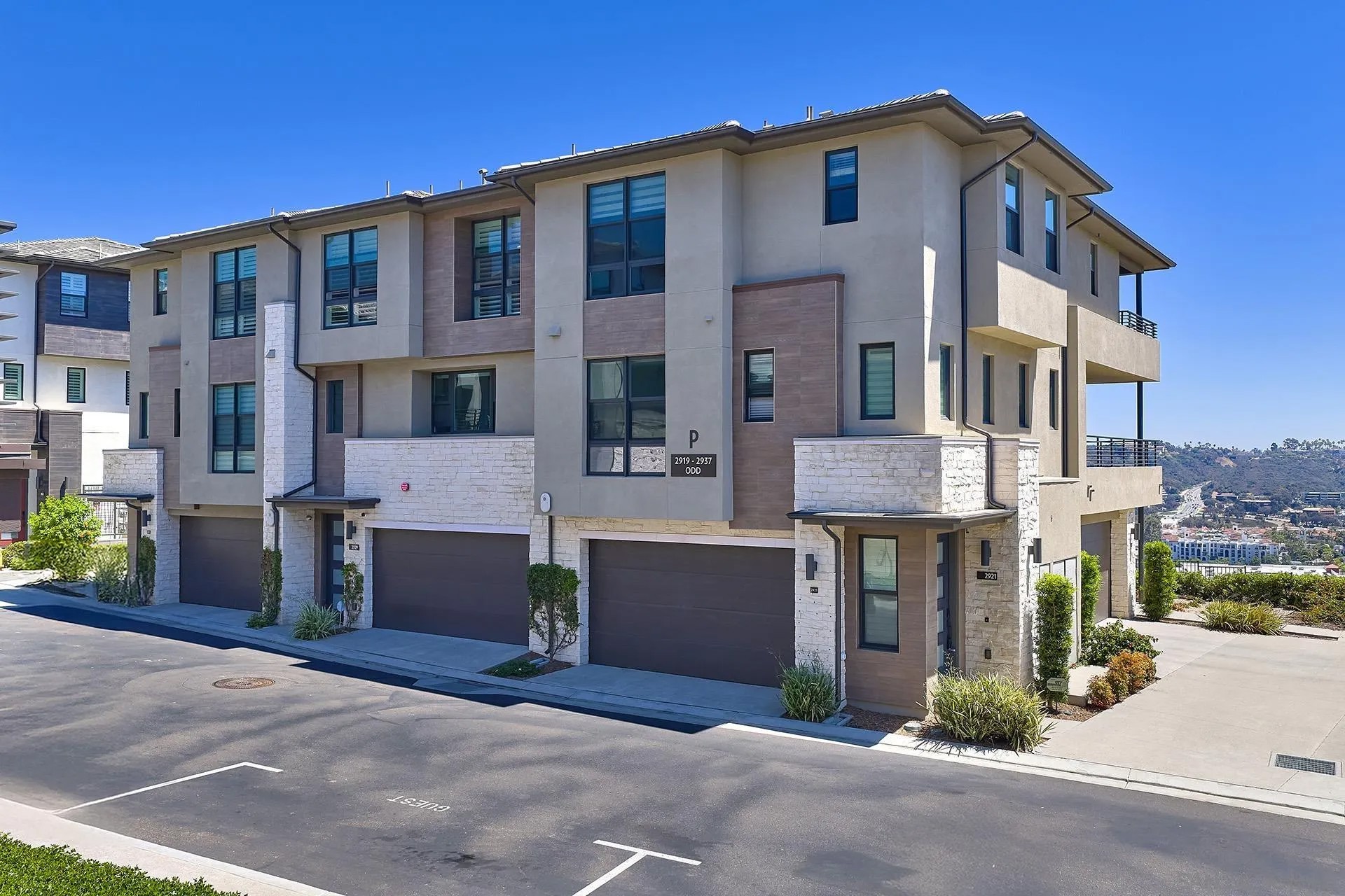 2921 Via Alta Pl