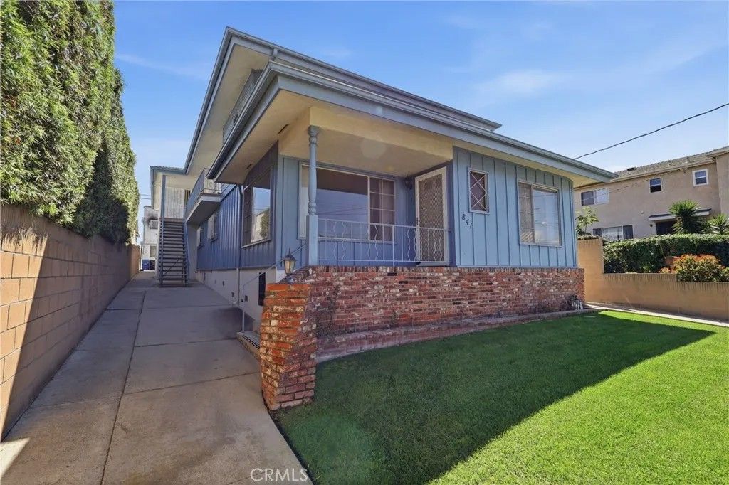 Photo of 841 W 25th Street, San Pedro, CA 90731 (MLS # SB26073510)