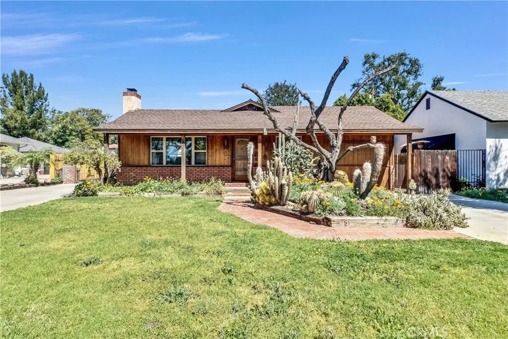 Photo of 4685 Rosewood Pl, Riverside, CA 92506 (MLS # IV26037806)