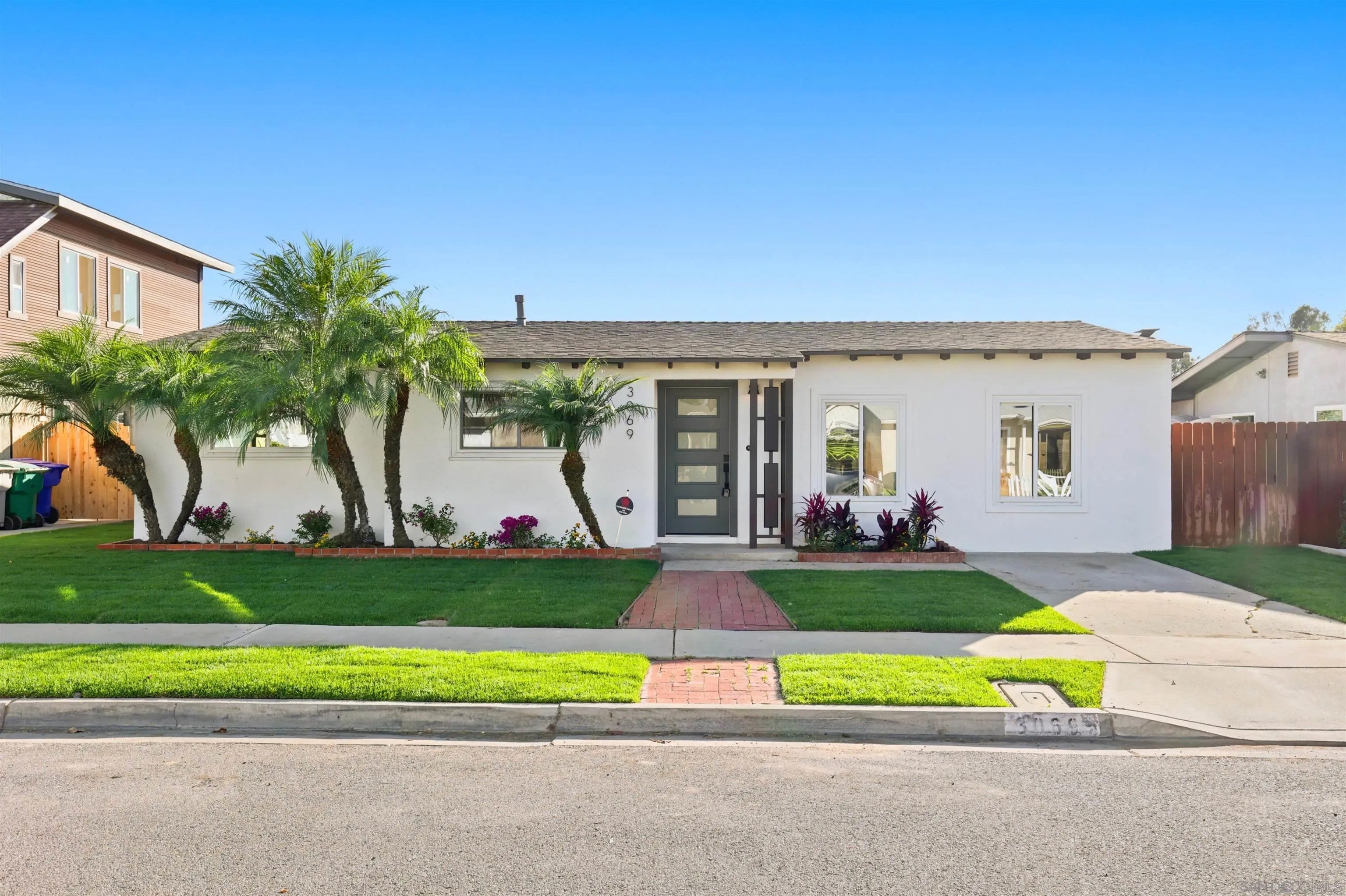 3069 Haidas Ave
