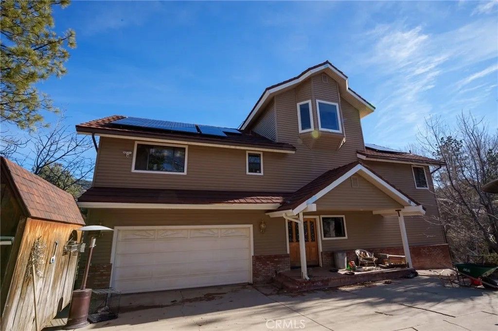 Photo of 1104 Snowbird Dr, Frazier Park, CA 93225 (MLS # SR26007155)