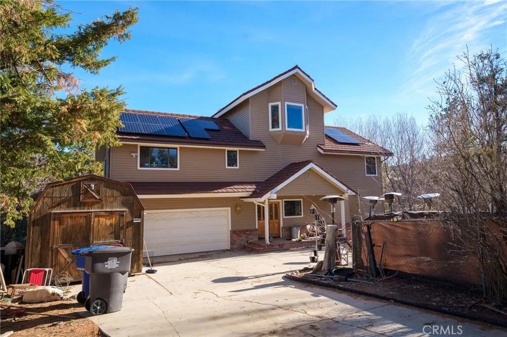 Photo of 1104 Snowbird Dr, Frazier Park, CA 93225 (MLS # SR26007155)