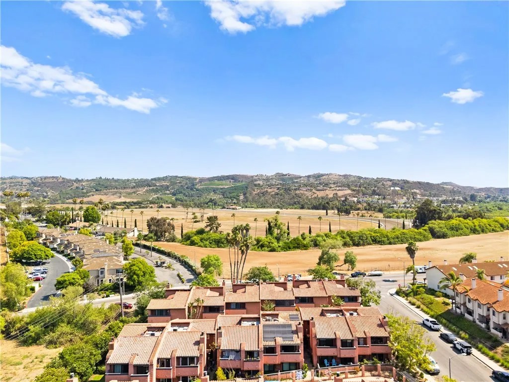 32078 Del Cielo Oeste