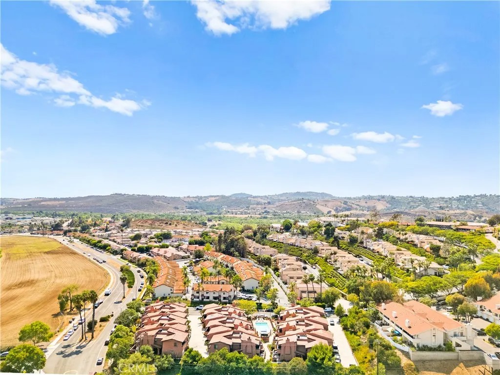 32078 Del Cielo Oeste