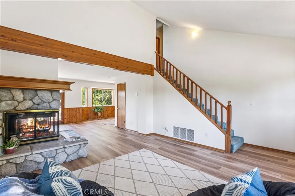 975 Teakwood Drive