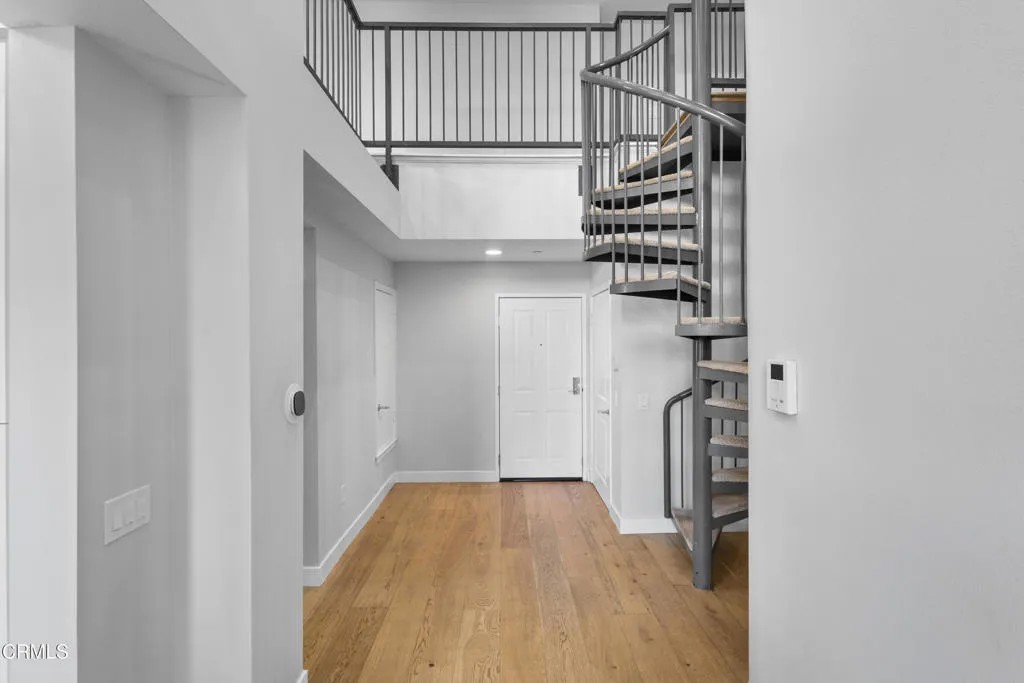 1901 Victoria Avenue 204