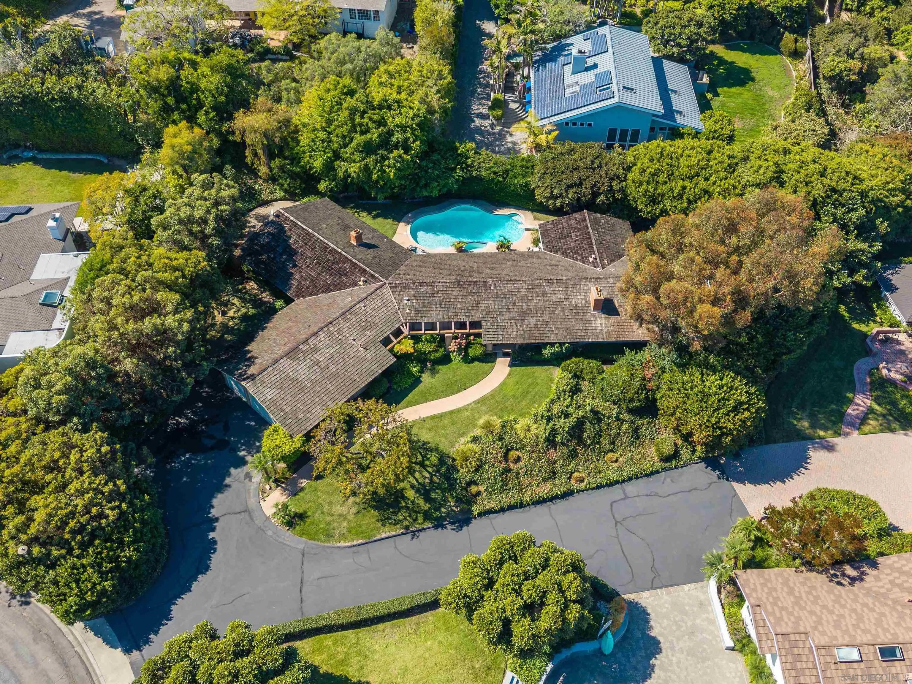 7716 Hidden Valley Ct