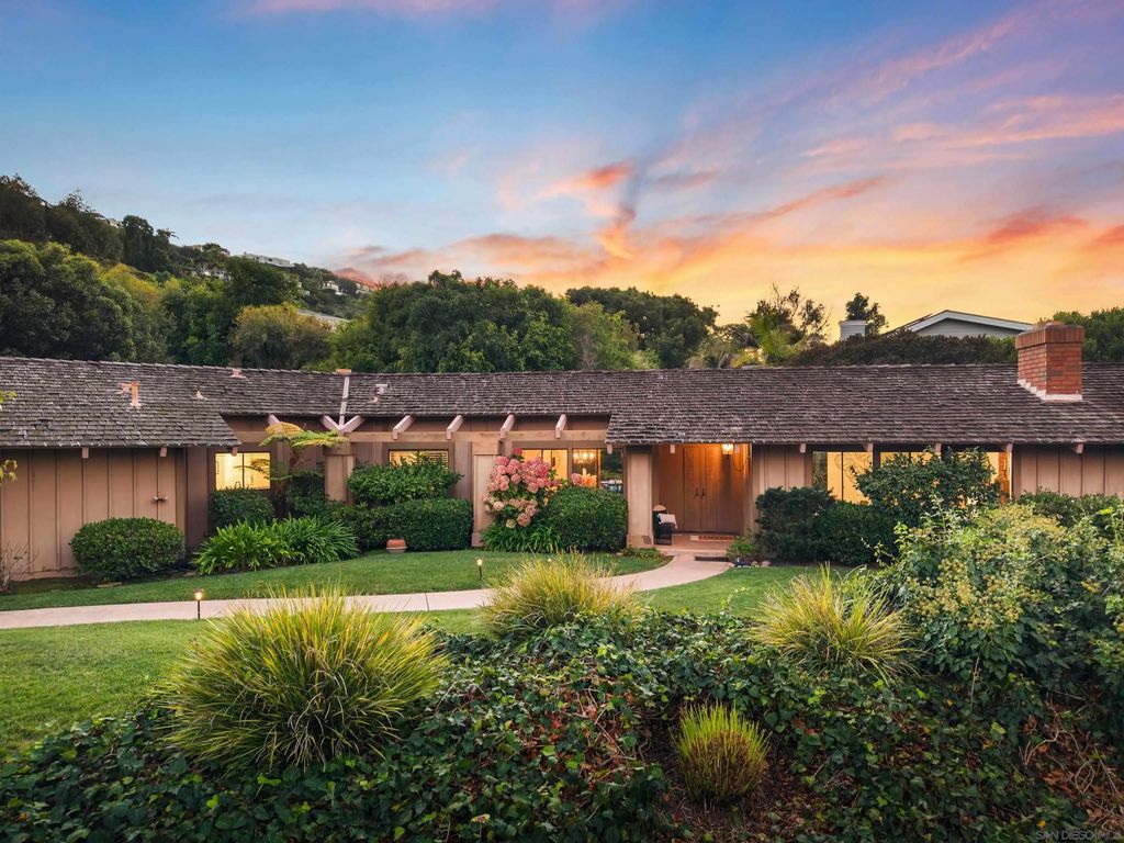 Photo of 7716 Hidden Valley Ct, La Jolla, CA 92037 (MLS # 250042163)