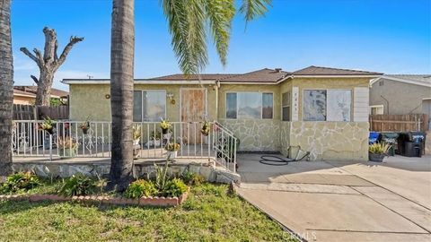 Photo of 7603 Date Avenue, Fontana, CA 92336 (MLS # CV26012939)