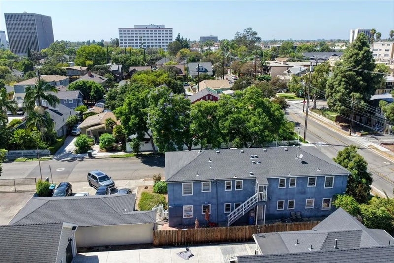 1221 N Lacy Street