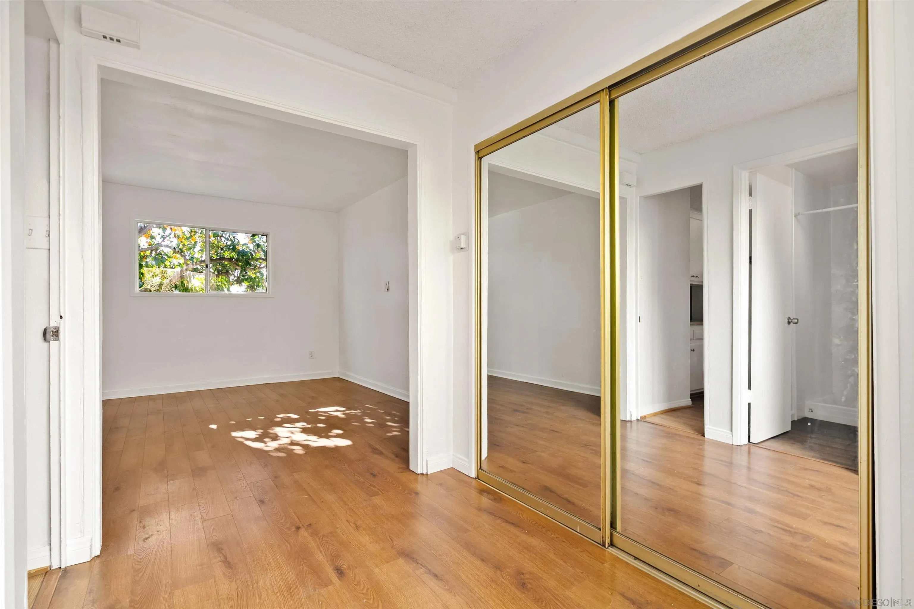 San Diego, California 92109, United States, 5 Bedrooms Bedrooms, ,3 BathroomsBathrooms,Residential,Active,249305