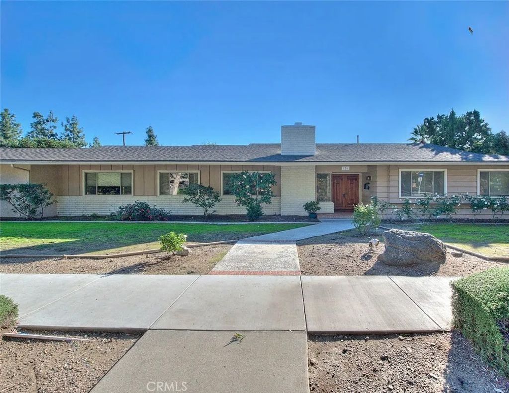 Photo of 856 E Palm Dr, Glendora, CA 91741 (MLS # CV25249914)