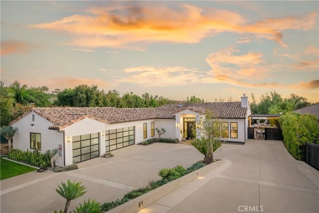 Photo of 2318 Vista Grande, Vista, CA 92084 (MLS # OC26011138)