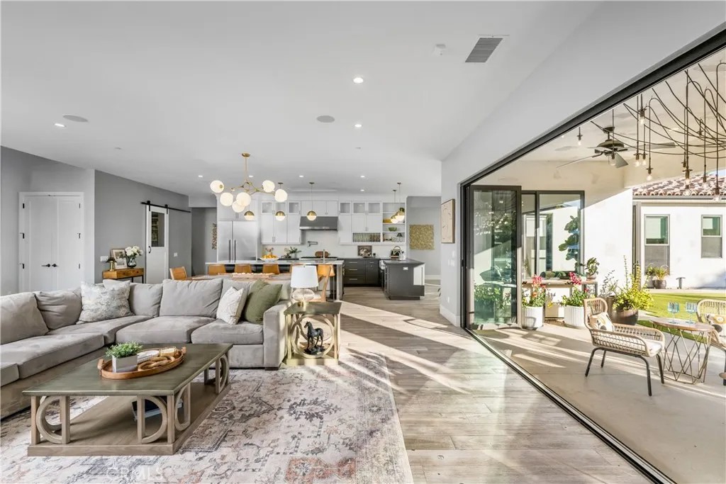 2318 Vista Grande