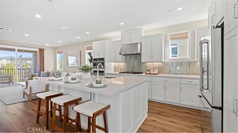 713 Sonia Irvine CA 92618