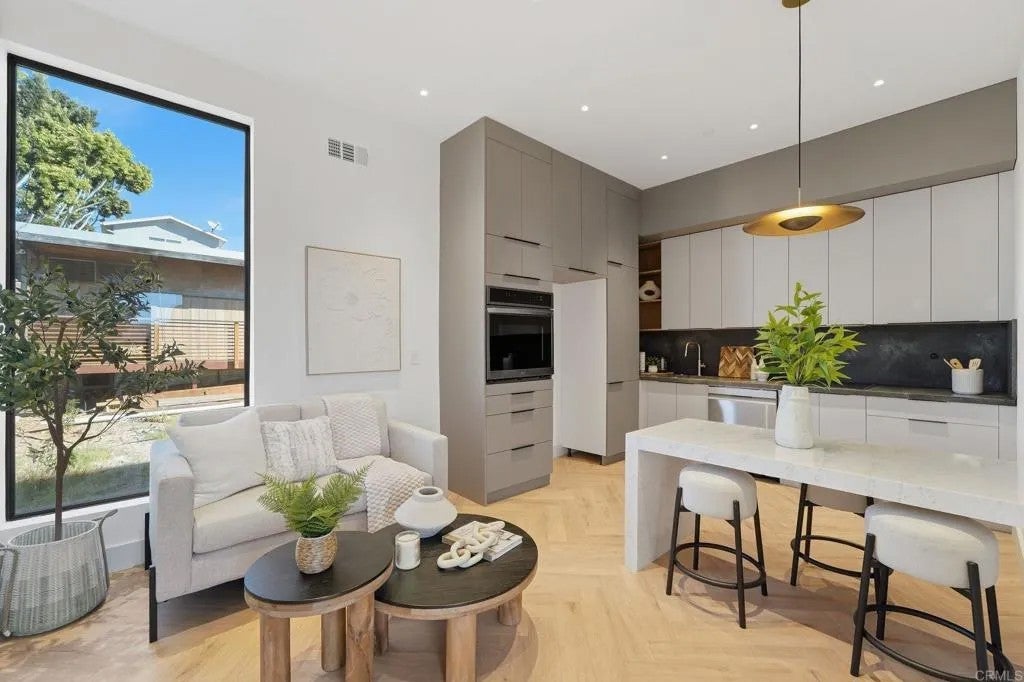 2514 44th Street