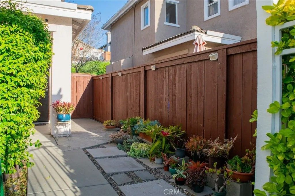 Photo of 412 Dakota Way, Oceanside, CA 92056 (MLS # SR26084336)