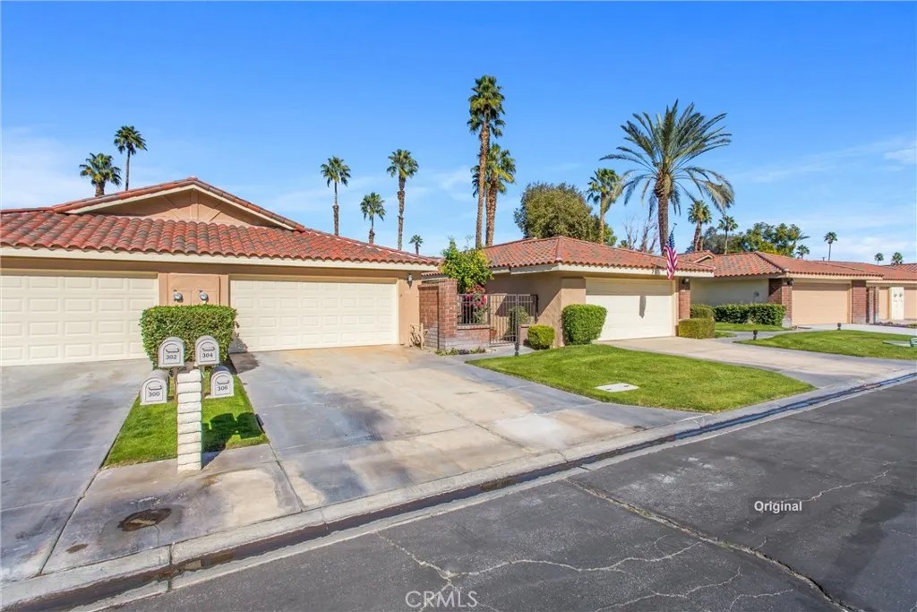 304 Villena Way