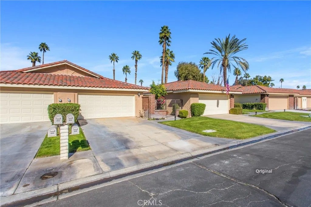 Photo of 304 Villena Way, Palm Desert, CA 92260 (MLS # IG26014899)