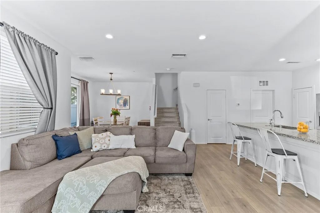 2350 S Via Esplanade 31