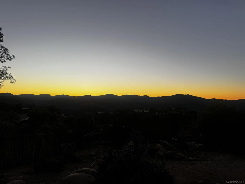 Photo of 497 Mountain View Rd, El Cajon, CA 92021 (MLS # 250045444)