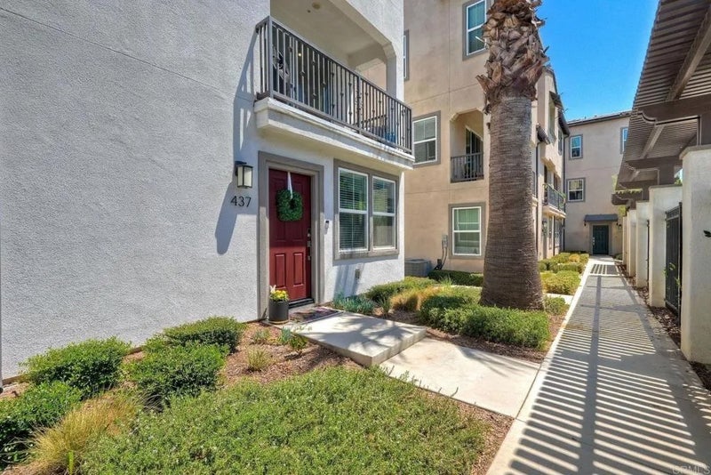 437 Carina Glen