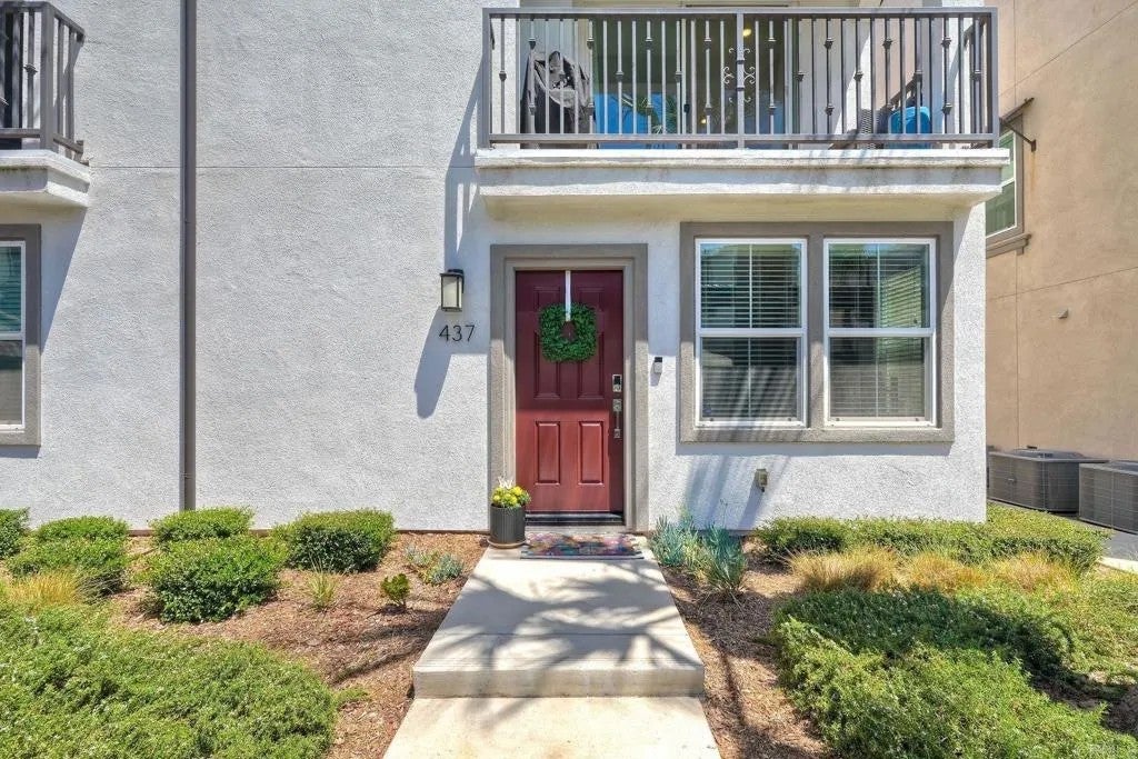 437 Carina Glen
