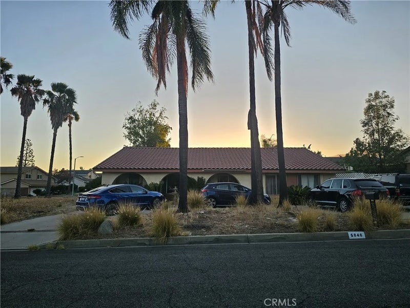 5846 Hillside