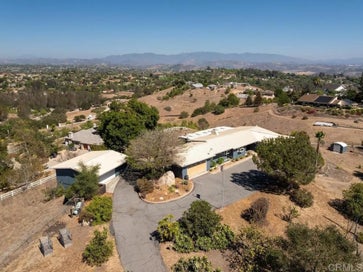 4880 San Jacinto Circle East Fallbrook CA 92028