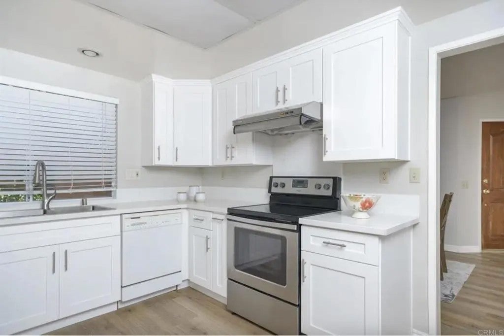 8770 Rideabout Lane