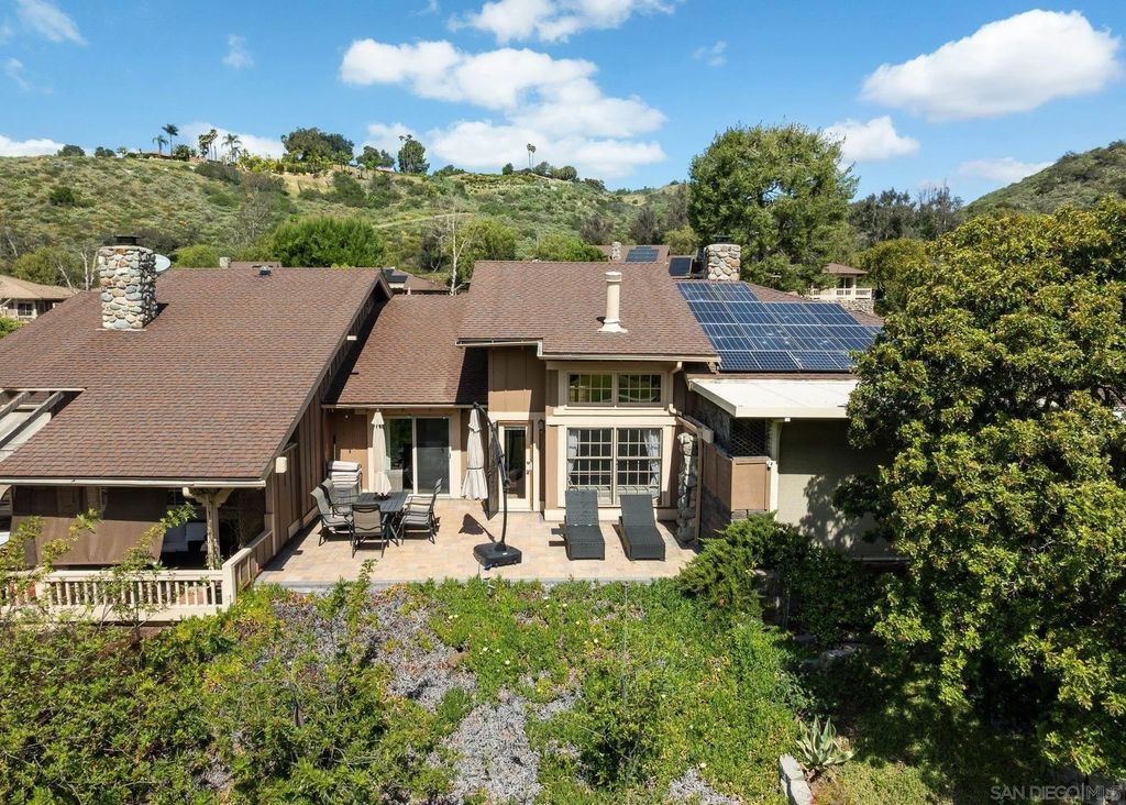 Photo of 8647 Circle R Valley Ln, Escondido, CA 92026 (MLS # 260006010)