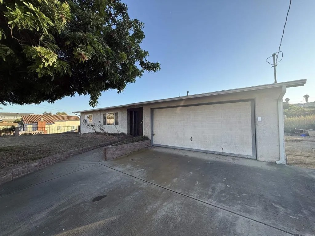 2220 Rachael Avenue