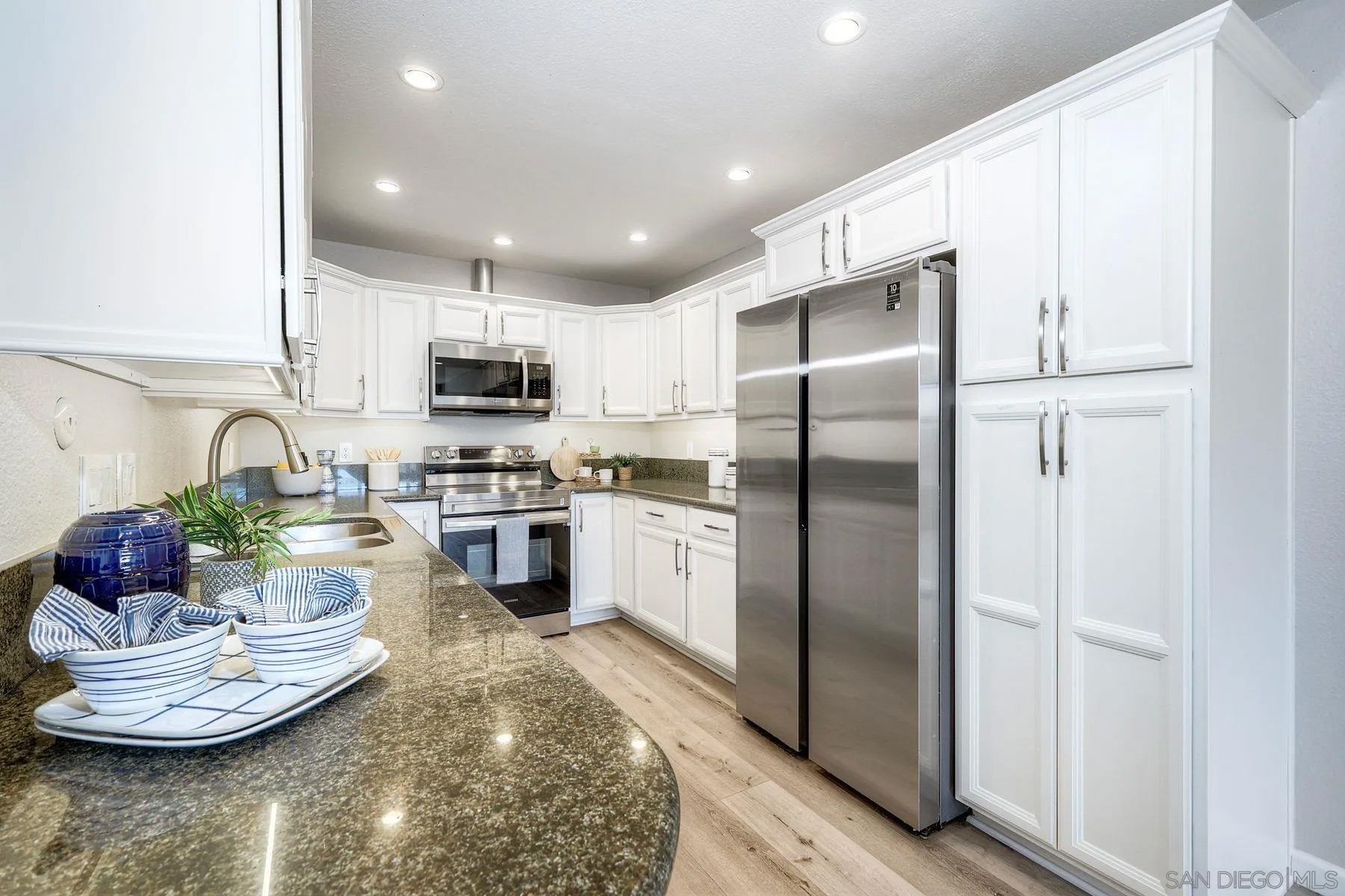 10325 Caminito Cuervo 204