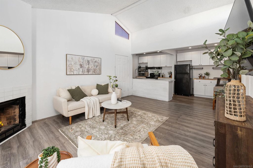 Photo of 2920 Briarwood Rd #F12, Bonita, CA 91902 (MLS # 250044909)