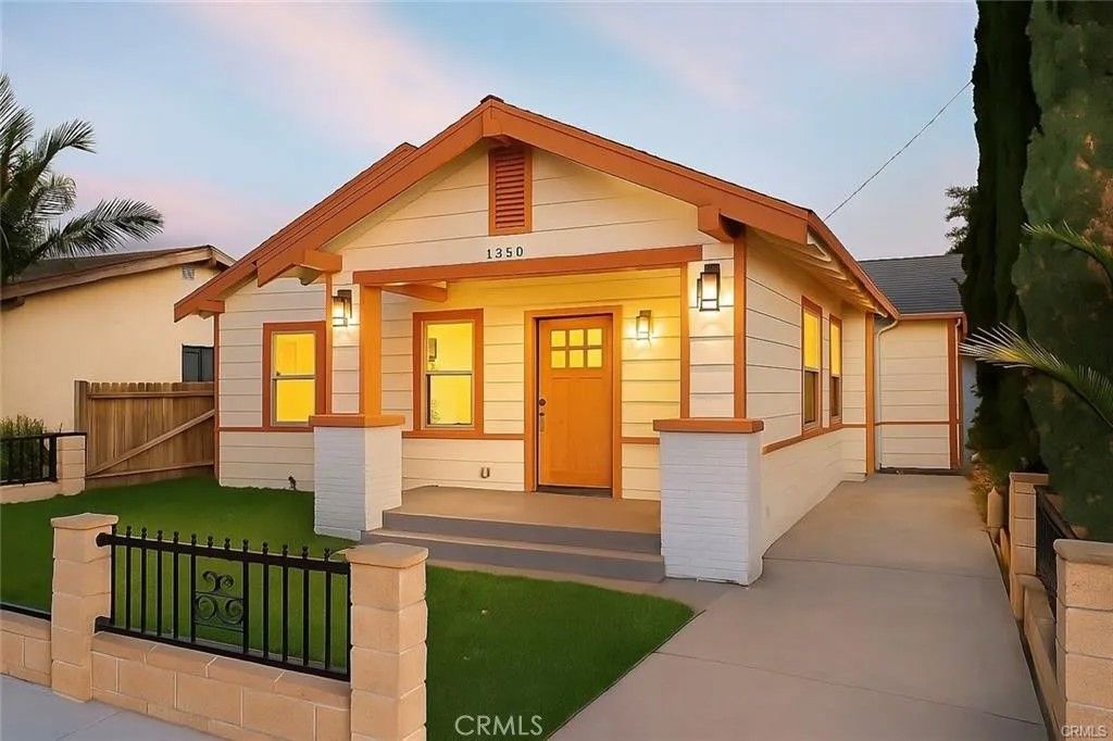 Photo of 1350 E 8th St, Long Beach, CA 90813 (MLS # OC26095690)