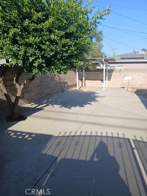 344 N Lilac Avenue