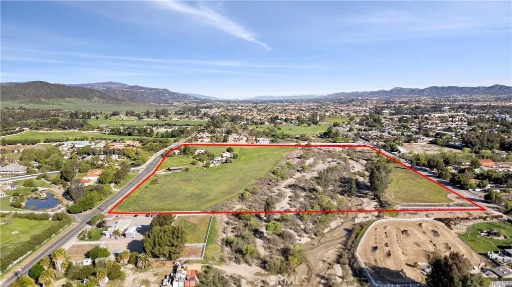 Photo of 25070 Hayes Avenue, Murrieta, CA 92562 (MLS # SW25073613)