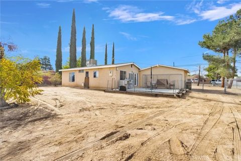 Tiny photo for 11121 Oakwood Ave, Hesperia, CA 92345 (MLS # HD25270475)