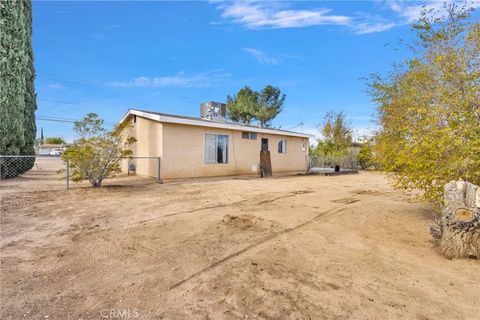 Tiny photo for 11121 Oakwood Ave, Hesperia, CA 92345 (MLS # HD25270475)